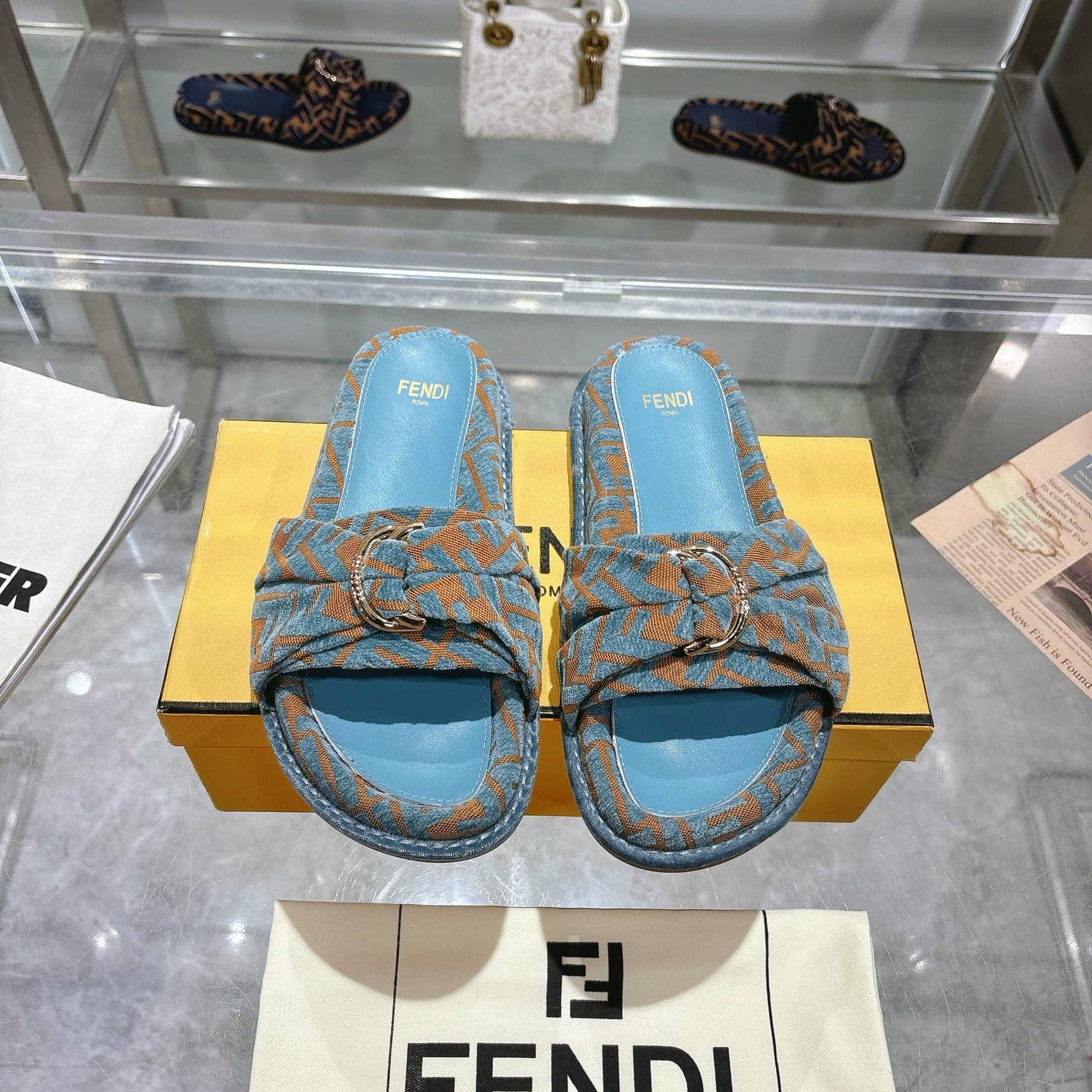 Fendi Slipper-109